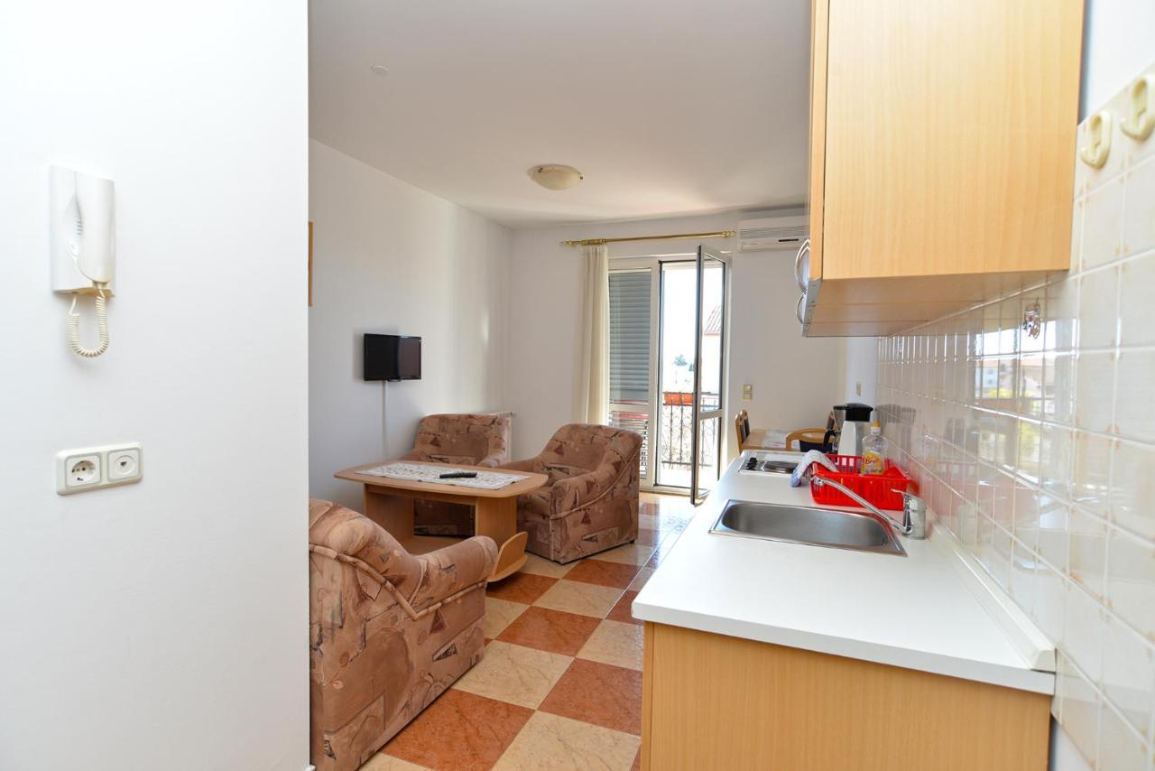 Martin 2224 Apartament *