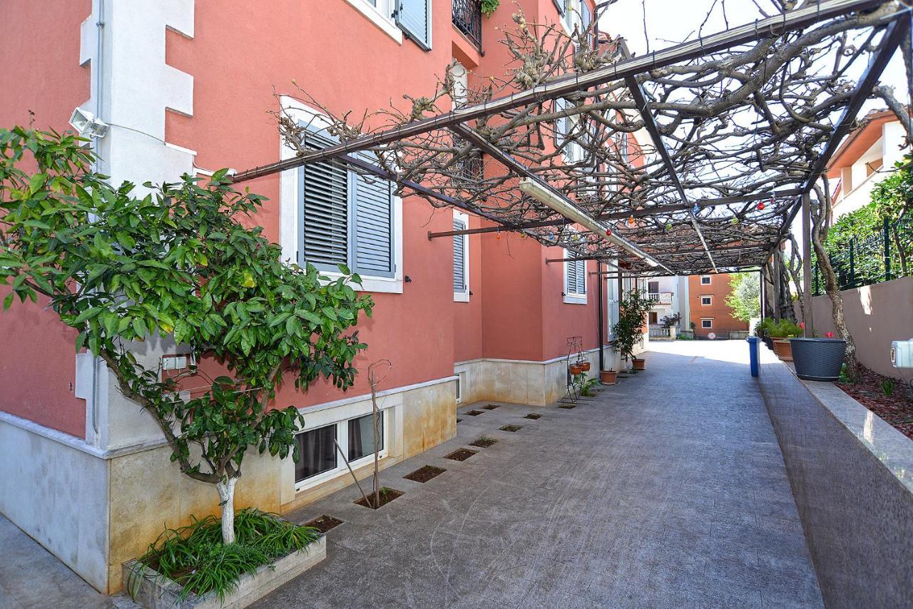 Martin 2224 Apartament *